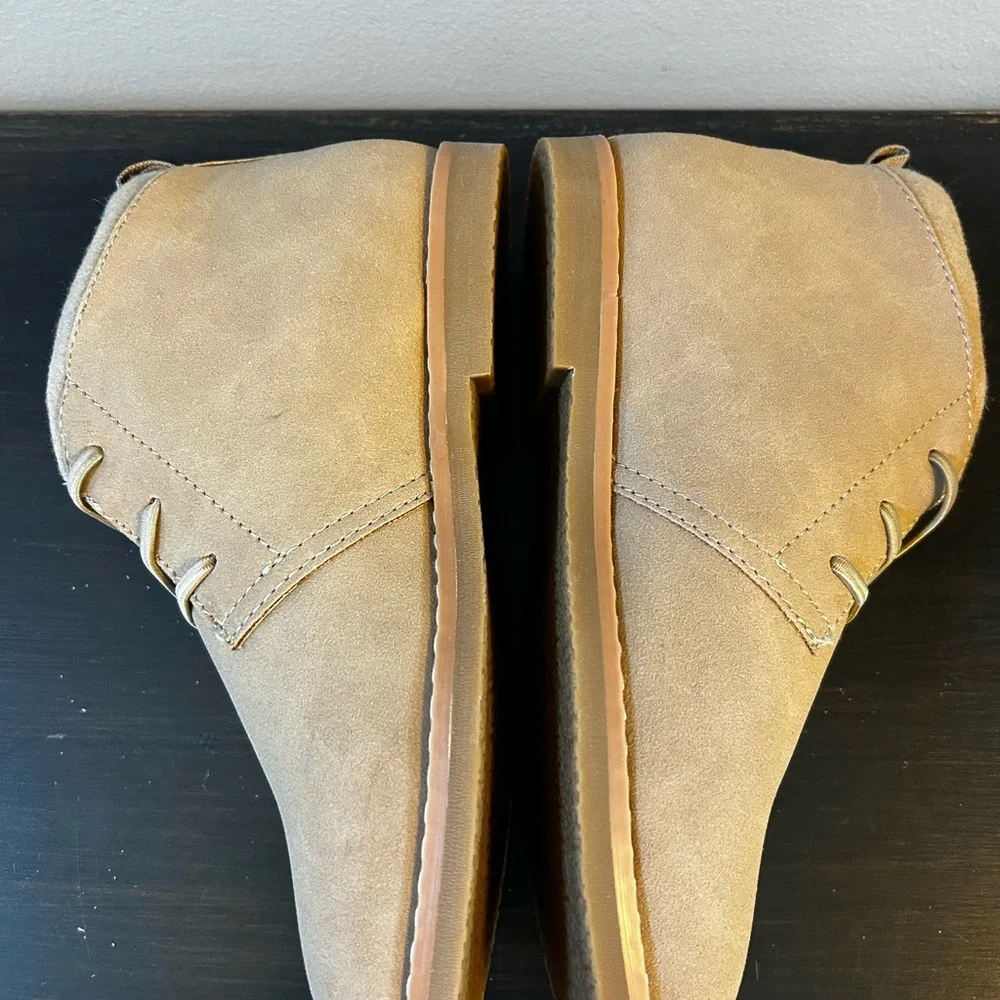 New Kids Nordstrom Rack Beige Faux Suede Chukka‎ Ankle Boots Booties Size 2 Y